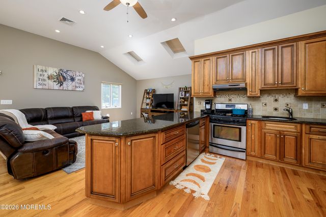2 Willow Street, Port Monmouth, NJ 07758