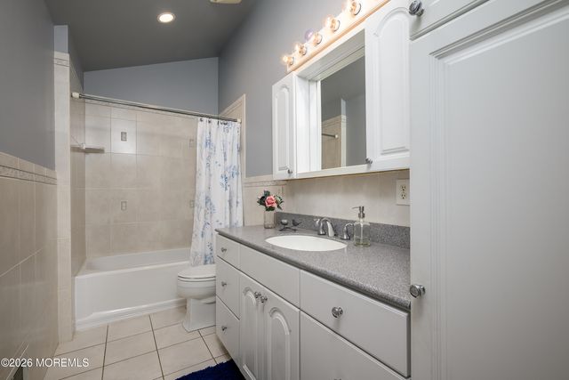 2 Willow Street, Port Monmouth, NJ 07758