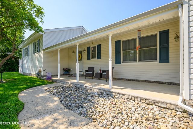 2 Willow Street, Port Monmouth, NJ 07758
