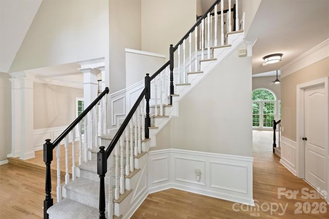 5317 Fairvista Drive, Charlotte, NC 28269