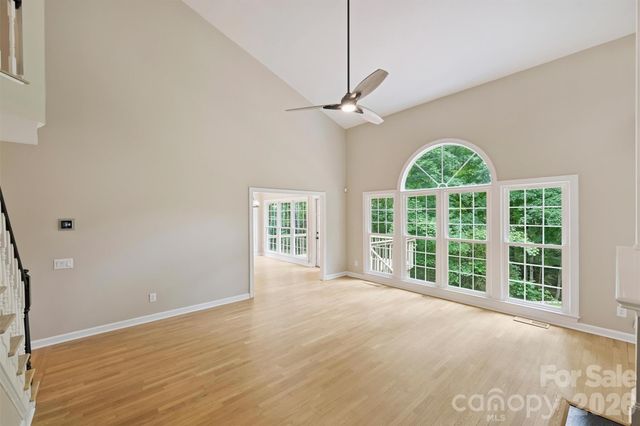 5317 Fairvista Drive, Charlotte, NC 28269