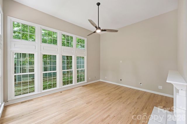 5317 Fairvista Drive, Charlotte, NC 28269