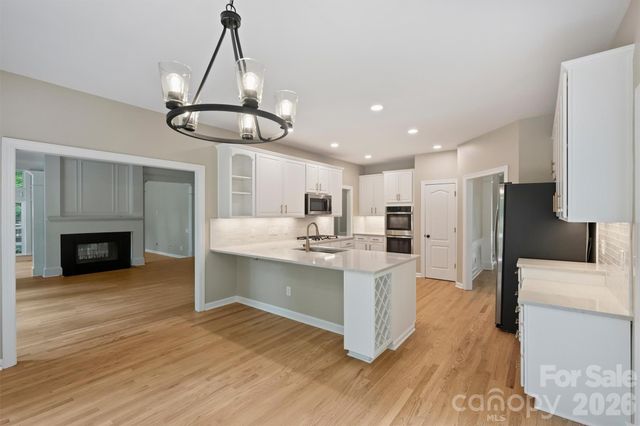 5317 Fairvista Drive, Charlotte, NC 28269