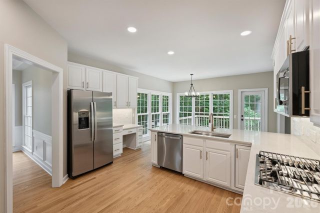 5317 Fairvista Drive, Charlotte, NC 28269