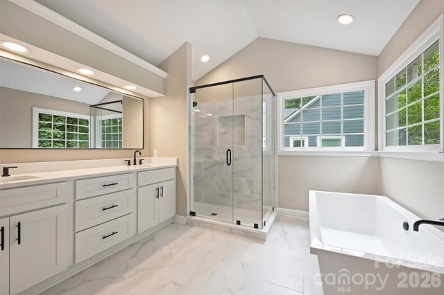 5317 Fairvista Drive, Charlotte, NC 28269