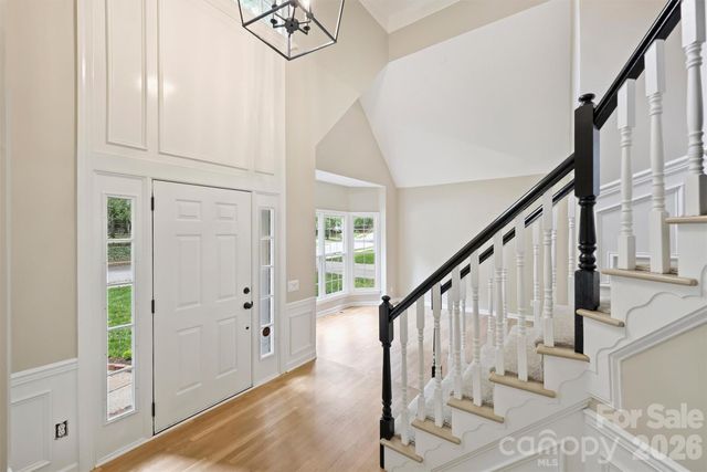 5317 Fairvista Drive, Charlotte, NC 28269