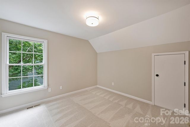 5317 Fairvista Drive, Charlotte, NC 28269