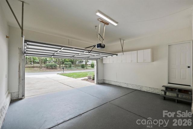 5317 Fairvista Drive, Charlotte, NC 28269