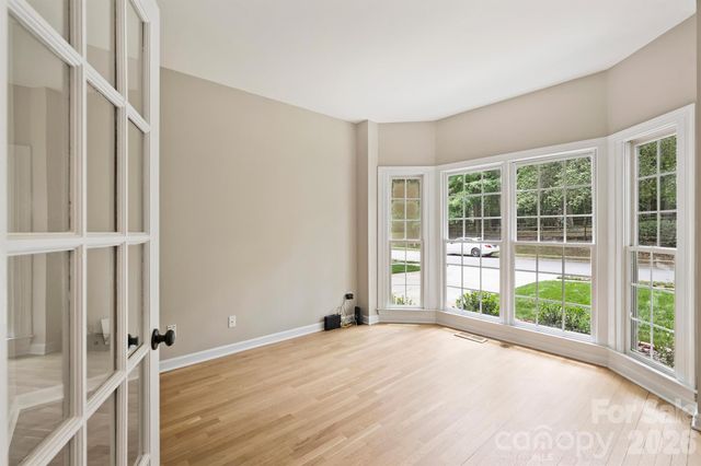 5317 Fairvista Drive, Charlotte, NC 28269
