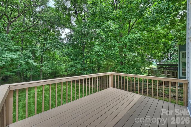 5317 Fairvista Drive, Charlotte, NC 28269