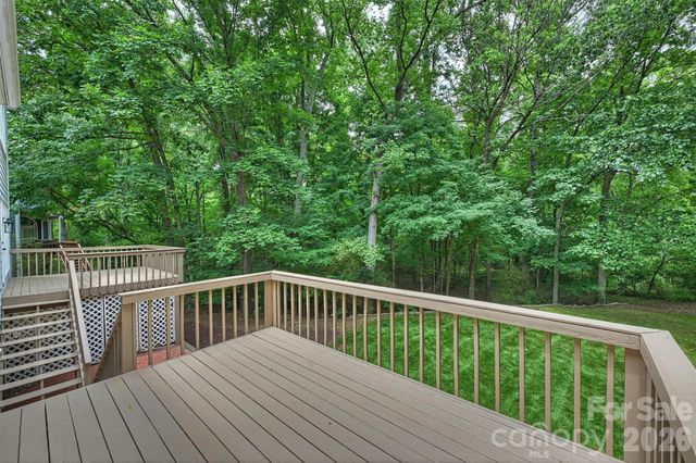 5317 Fairvista Drive, Charlotte, NC 28269
