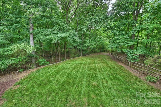 5317 Fairvista Drive, Charlotte, NC 28269