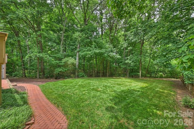 5317 Fairvista Drive, Charlotte, NC 28269