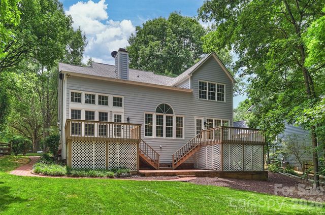 5317 Fairvista Drive, Charlotte, NC 28269