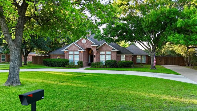 3105 Sunset Lane, Dalworthington Gardens, TX 76016
