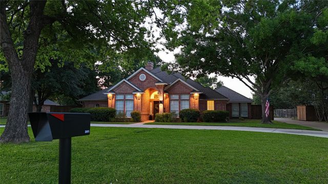 3105 Sunset Lane, Dalworthington Gardens, TX 76016