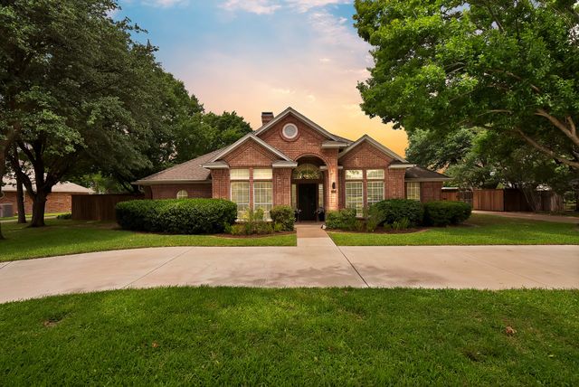 3105 Sunset Lane, Dalworthington Gardens, TX 76016