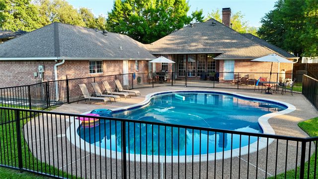 3105 Sunset Lane, Dalworthington Gardens, TX 76016