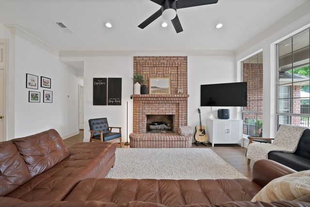 3105 Sunset Lane, Dalworthington Gardens, TX 76016