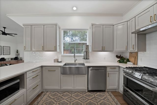 3105 Sunset Lane, Dalworthington Gardens, TX 76016