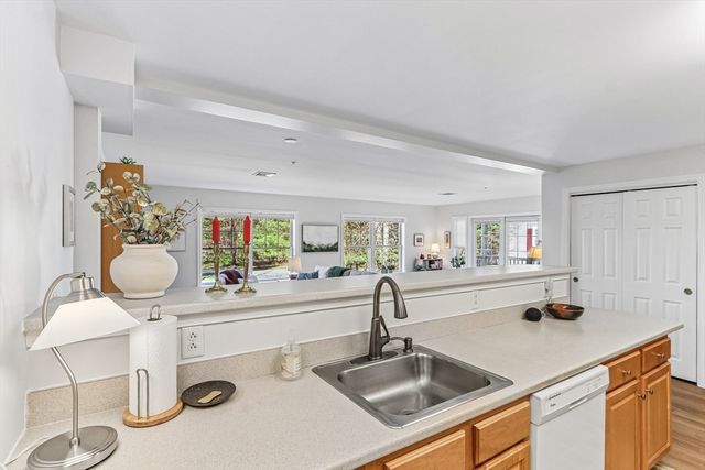 34 Meetinghouse Lane 207, Stow, MA 01775