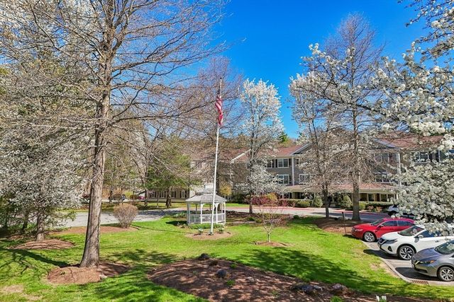 34 Meetinghouse Lane 207, Stow, MA 01775