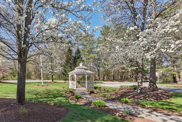 34 Meetinghouse Lane 207, Stow, MA 01775