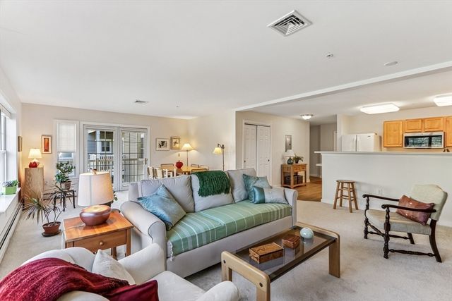 34 Meetinghouse Lane 207, Stow, MA 01775