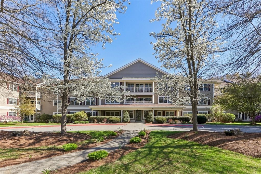 34 Meetinghouse Lane 207, Stow, MA 01775