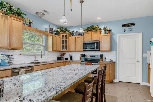 2532 Yeoman Lane, West Lafayette, IN 47906