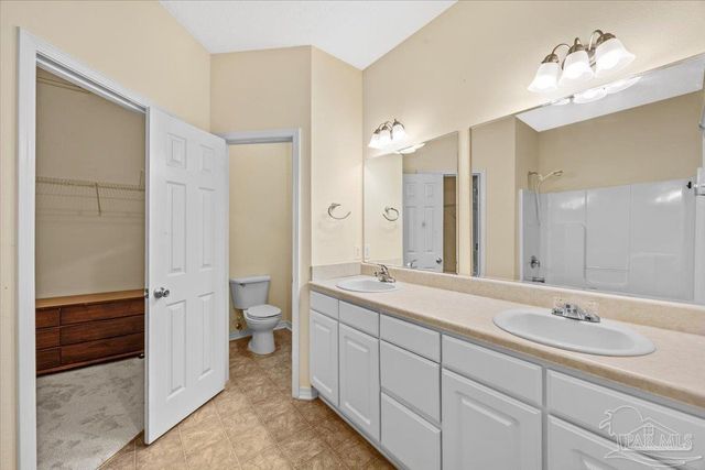 2811 E Johnson Ave B, Pensacola, FL 32514