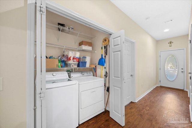 2811 E Johnson Ave B, Pensacola, FL 32514