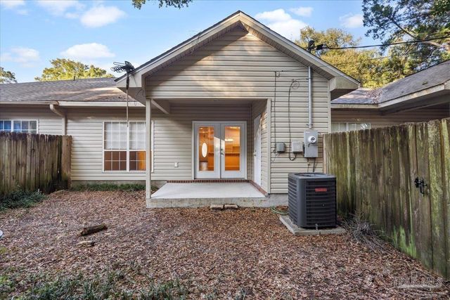 2811 E Johnson Ave B, Pensacola, FL 32514