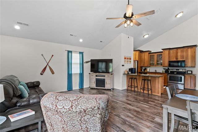 1457 Riverway Drive, Doniphan, MO 63935