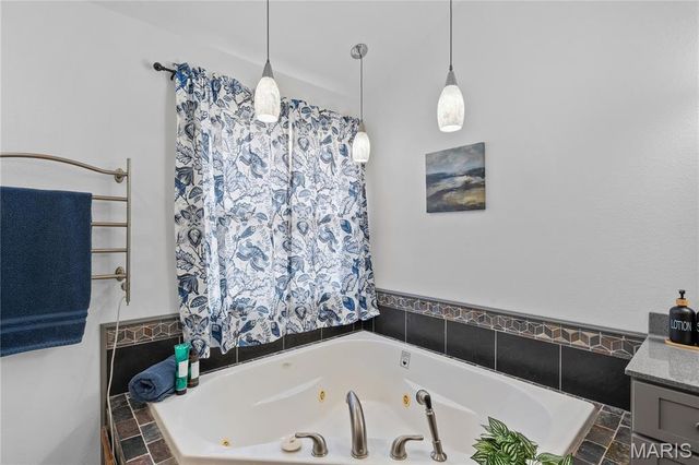 1457 Riverway Drive, Doniphan, MO 63935