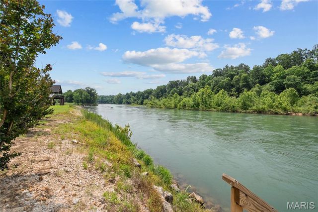 1457 Riverway Drive, Doniphan, MO 63935