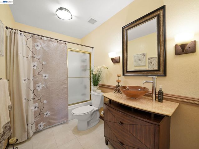 6332 Buena Vista Dr B, Newark, CA 94560