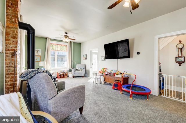 90 N REAMSTOWN RD, Stevens, PA 17567