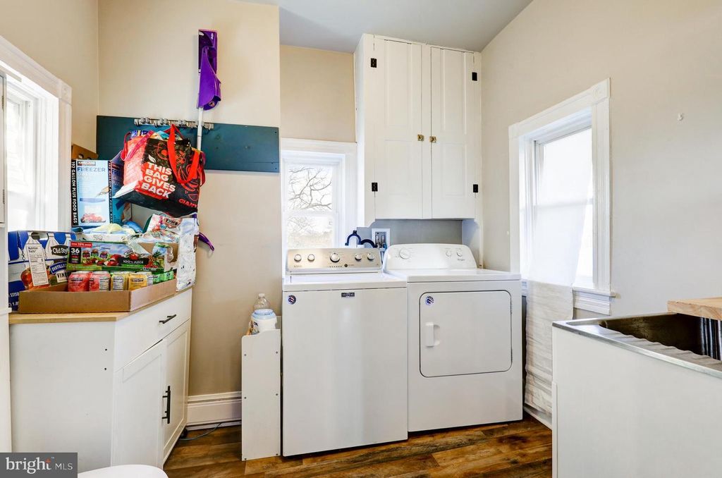 Image 13 of property listing at 90 N REAMSTOWN RD, Stevens, PA 17567