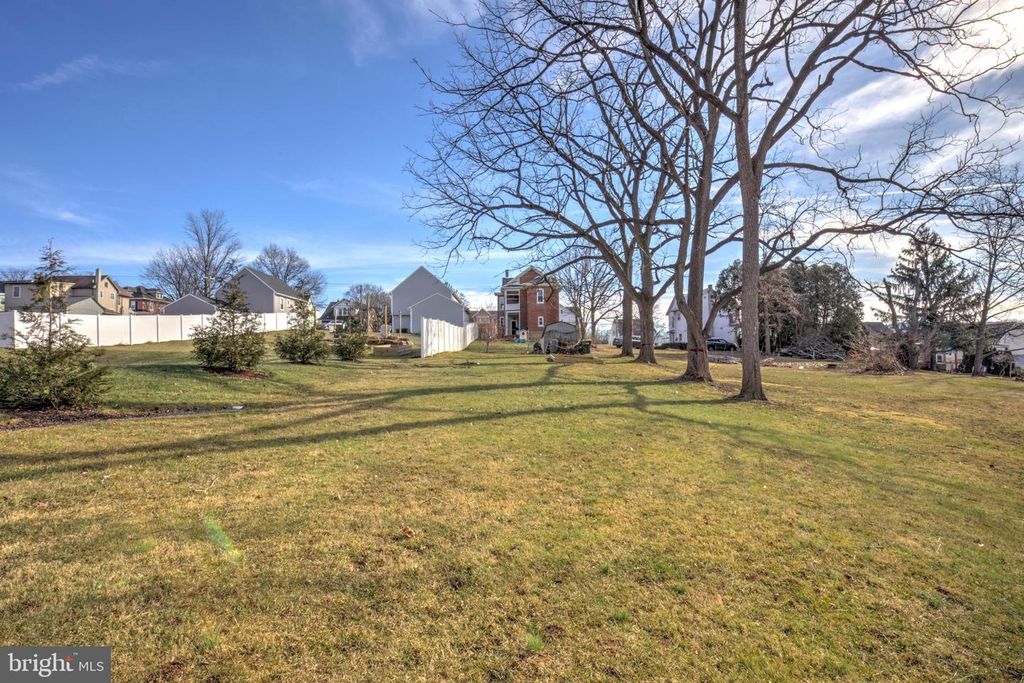 Image 27 of property listing at 90 N REAMSTOWN RD, Stevens, PA 17567