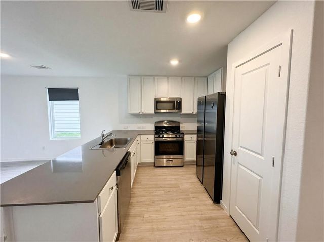 9201 Wilde Way, Corpus Christi, TX 78410