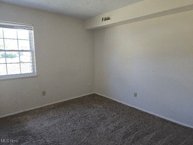 10342 Independence Drive 21B, North Royalton, OH 44133