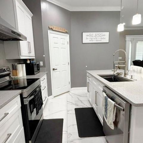 36842 CENTER AVE, Dade City, FL 33525