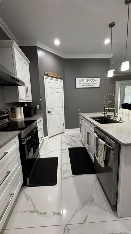 Image 17 of property listing at 36842 CENTER AVE, Dade City, FL 33525