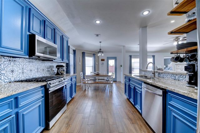 1423 Sand Lake Lane, Richmond, TX 77407