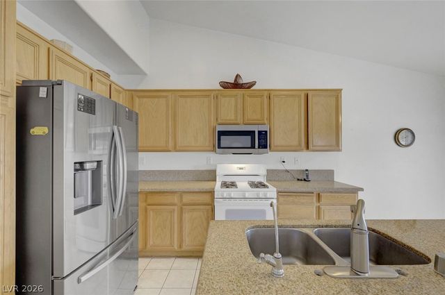 6073 Shadow Oak Drive, North Las Vegas, NV 89031