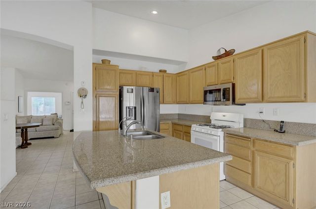 6073 Shadow Oak Drive, North Las Vegas, NV 89031