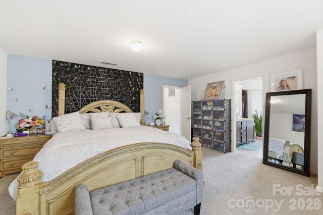 5126 Saddleback Drive, Mount Holly, NC 28120