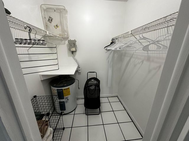 3105 Oakland Shores Drive J207, Oakland Park, FL 33309