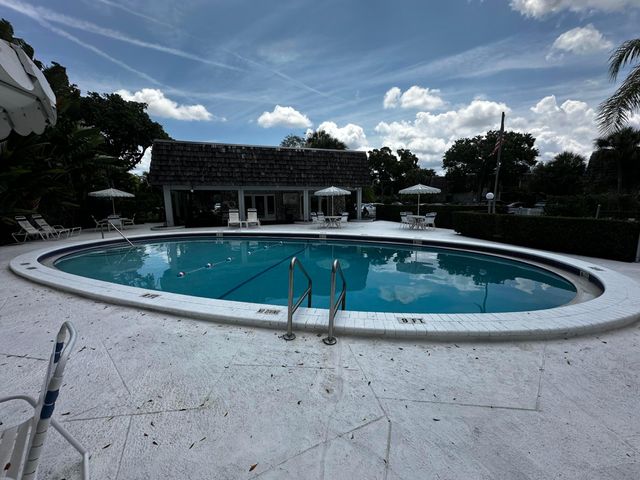3105 Oakland Shores Drive J207, Oakland Park, FL 33309